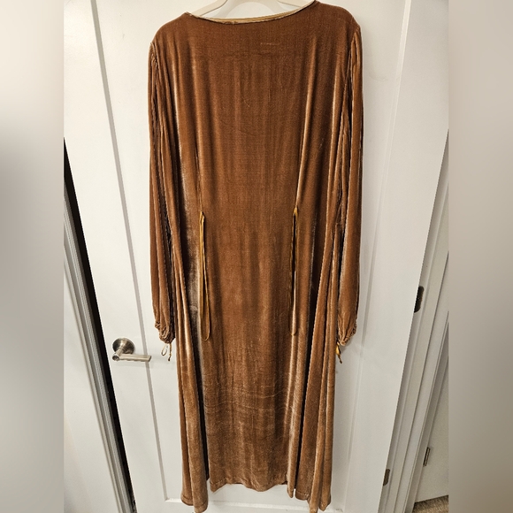 Vintage - Rayon/Silk Blend Velvet Boston Proper Tan Maxi Dress - Size XL - Picture 9 of 12